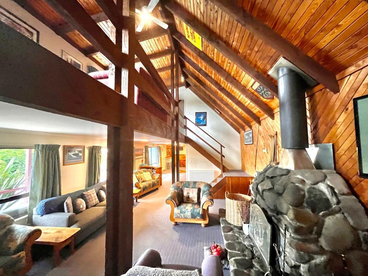 Adventure Lodge And Motels And Tongariro Crossing Track Transport National Park Kültér fotó