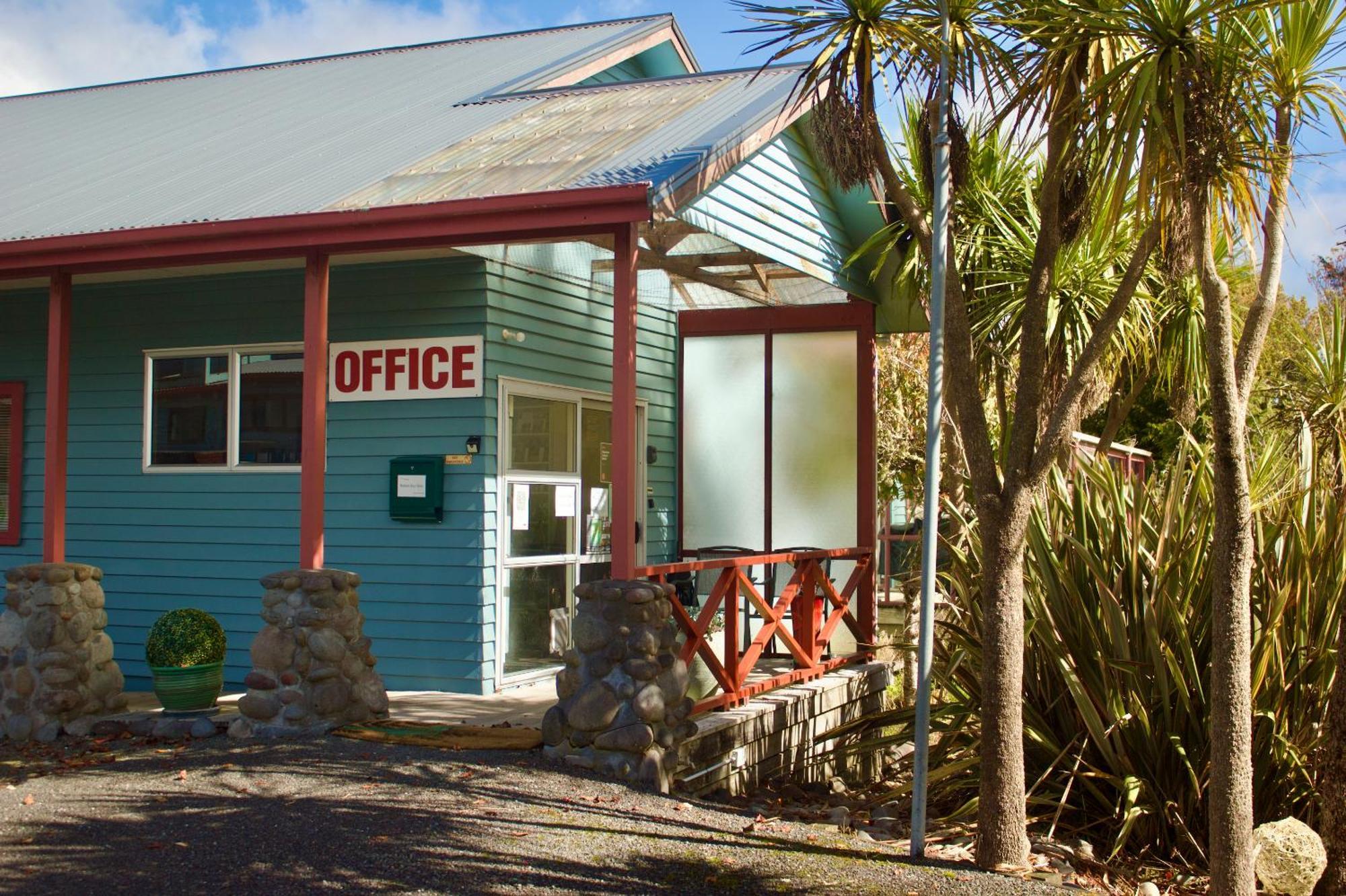 Adventure Lodge And Motels And Tongariro Crossing Track Transport National Park Kültér fotó