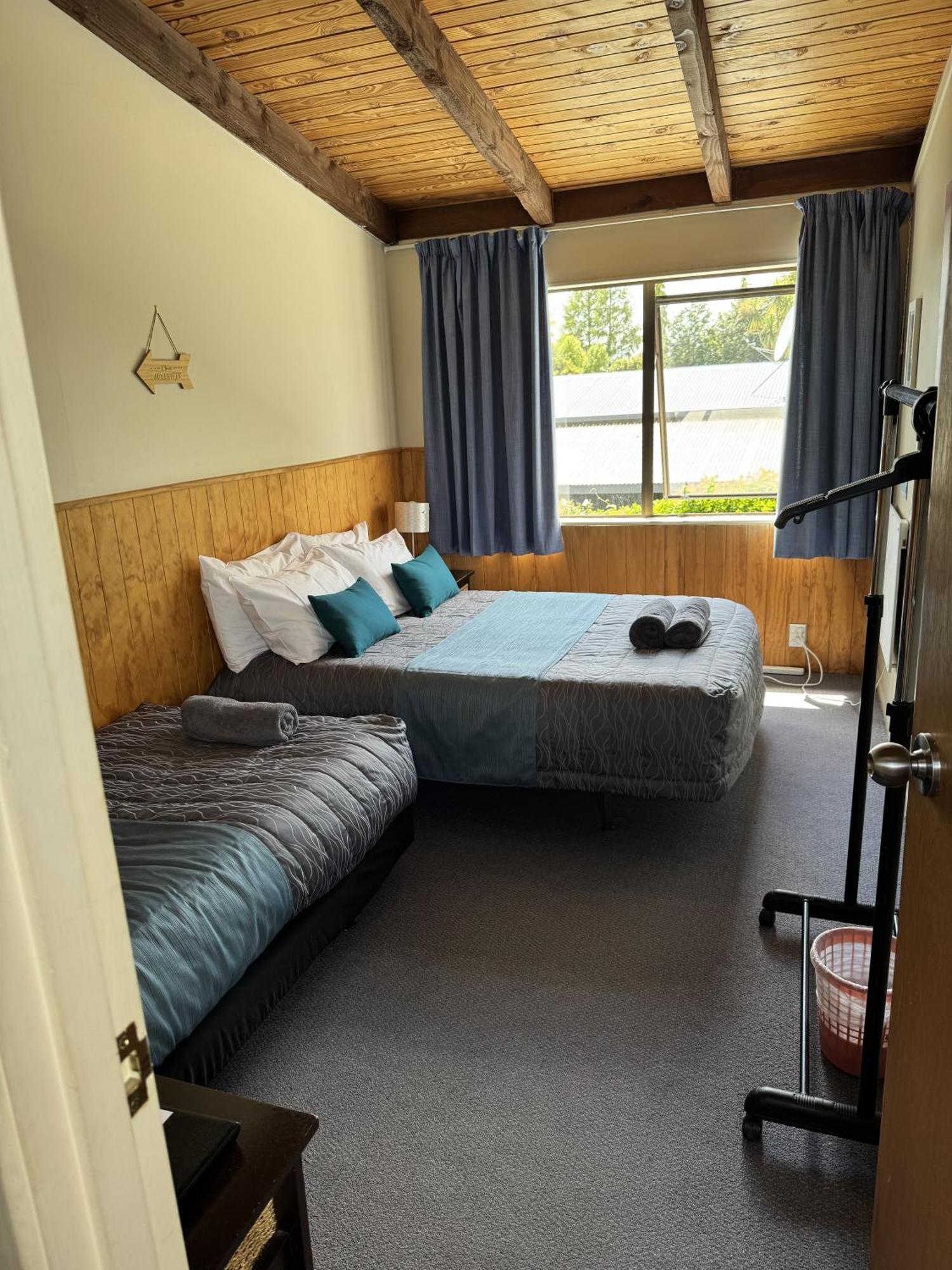 Adventure Lodge And Motels And Tongariro Crossing Track Transport National Park Kültér fotó