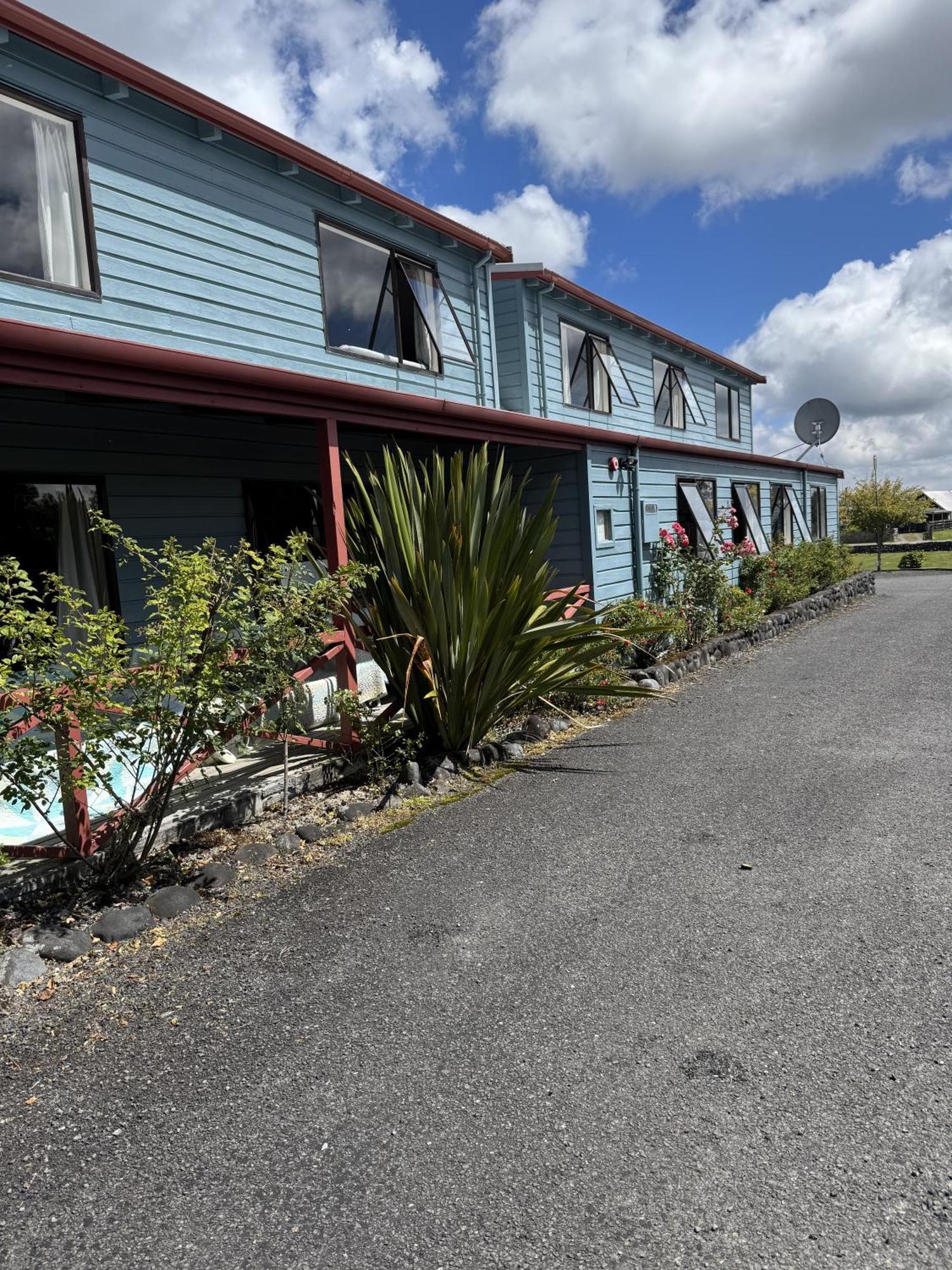 Adventure Lodge And Motels And Tongariro Crossing Track Transport National Park Kültér fotó