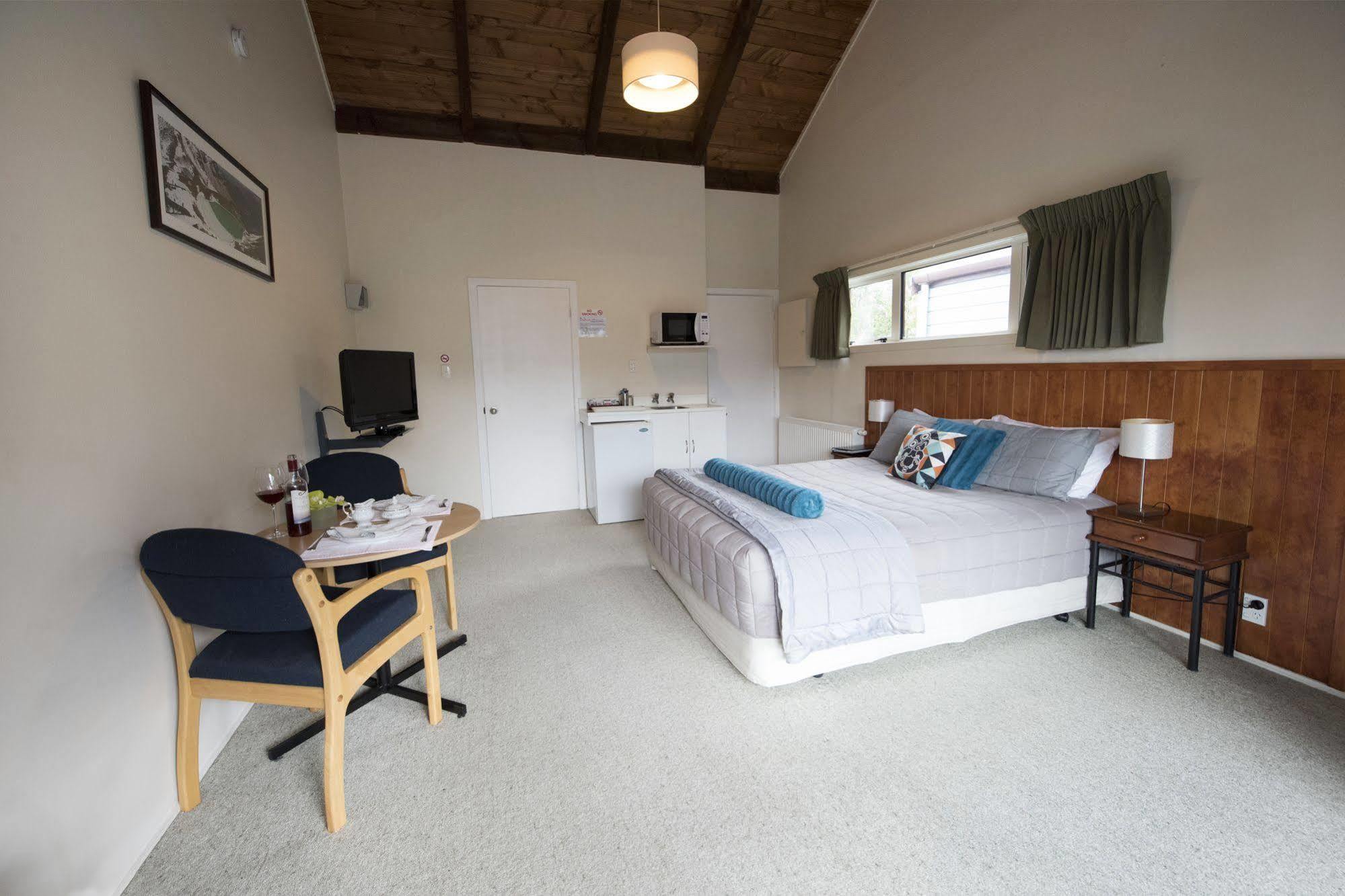 Adventure Lodge And Motels And Tongariro Crossing Track Transport National Park Kültér fotó